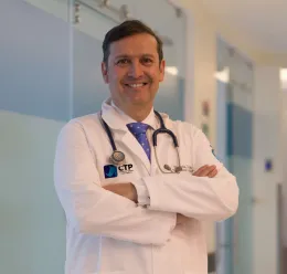 Dr. Carlos Cordón