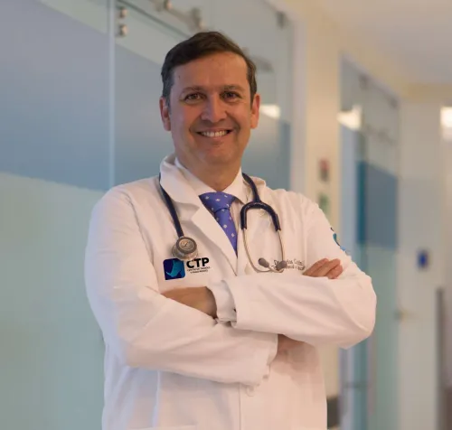 Dr. Carlos Cordón